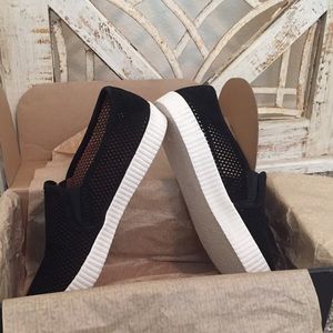 Frye Camille Perforated Slip on Sneaker Black 9